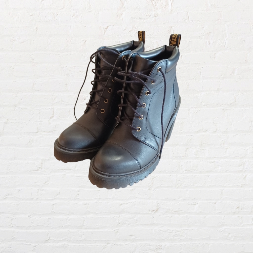 Doc Martens Averil Boots
